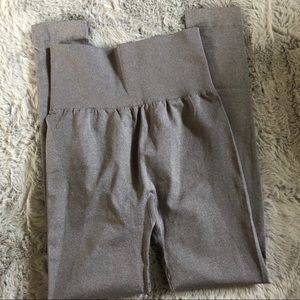NEW! Light Gray Contour Seamless Leggings M